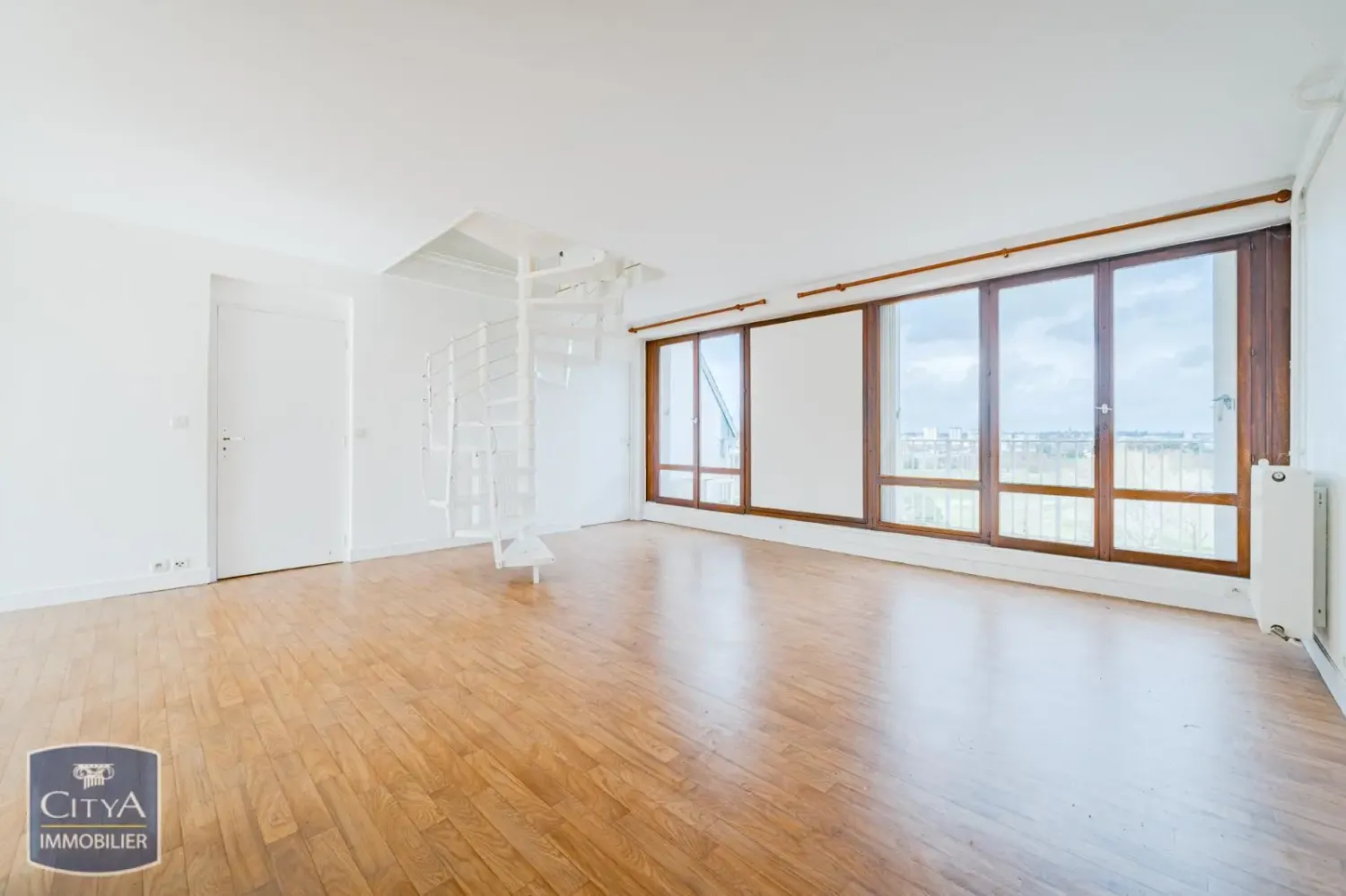 5-Zimmer Doppelhaus in Tours, France, Nr. 81361