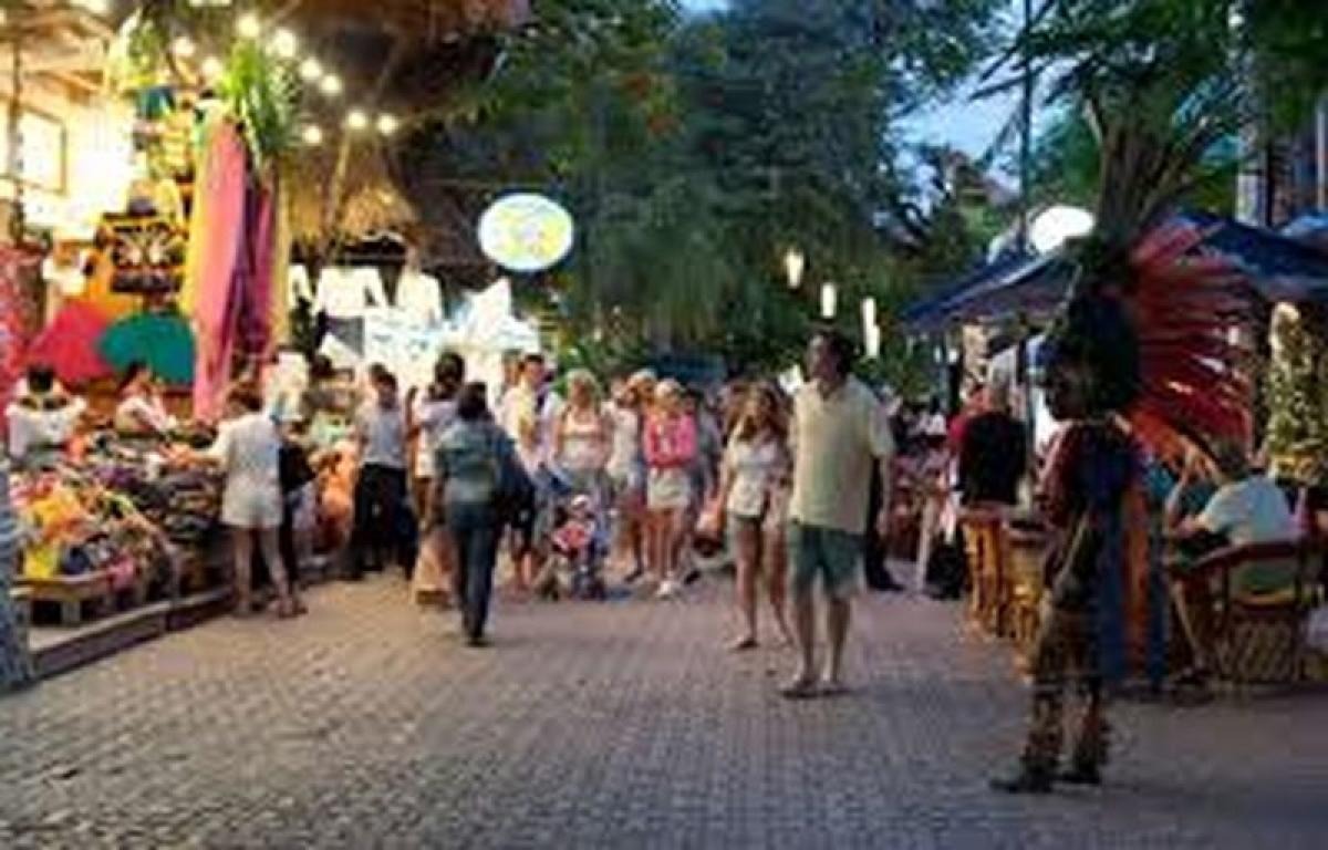 Bâtiment à Solidaridad, Mexico 6598m² No. 202302