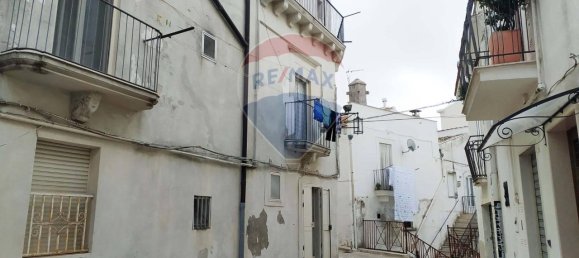 4 rooms Apartment in Monte Sant'Angelo, Italy No. 123877 2