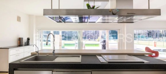 14 rooms Villa in Borgo Ticino, Italy No. 105810 8