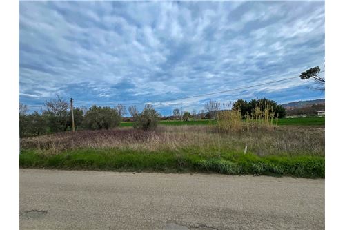 Terrain à Cappelle sul Tavo, Italy 1050m² No. 275928