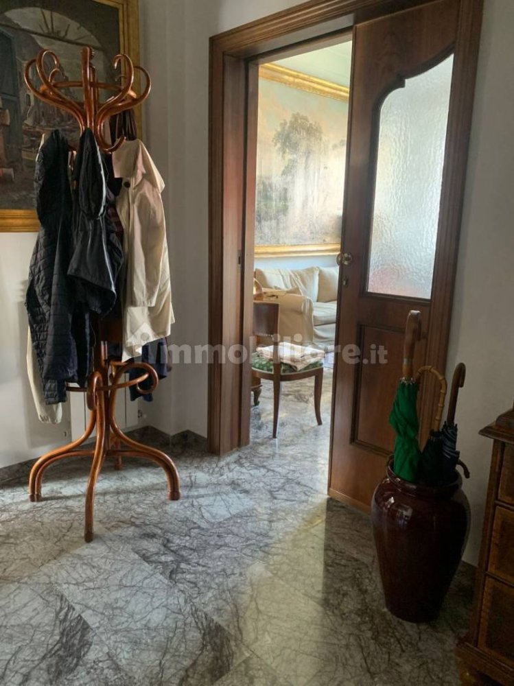 5 bedrooms Apartment in Naples, Italy No. 313679