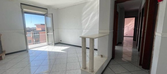 4-salle Appartement à Casalnuovo di Napoli, Italy No. 35953 3