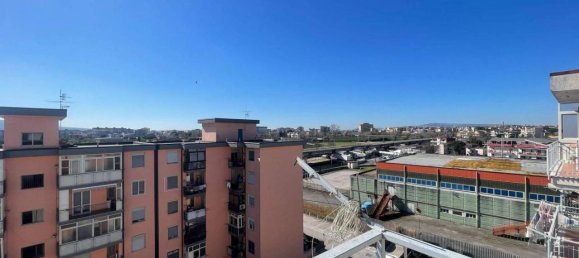 4-salle Appartement à Casalnuovo di Napoli, Italy No. 35953 5