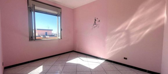 4-salle Appartement à Casalnuovo di Napoli, Italy No. 35953 11