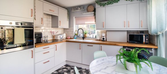 4 bedrooms House in Southend-on-Sea, United Kingdom No. 2339 6