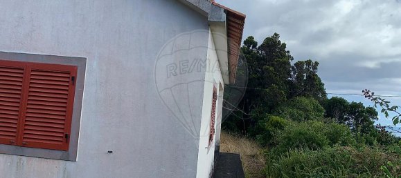 2 bedrooms House in Horta, Portugal No. 23885 5