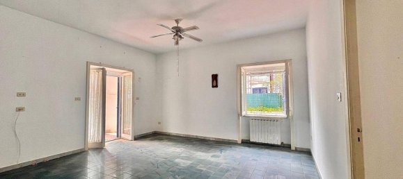 5 rooms Villa in Bacoli, Italy No. 30812 10