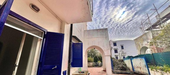 5 rooms Villa in Bacoli, Italy No. 30812 3