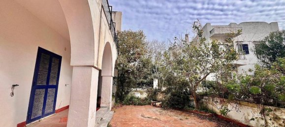 5 rooms Villa in Bacoli, Italy No. 30812 4