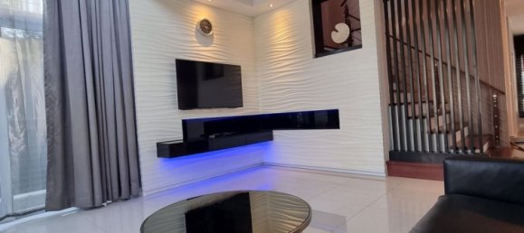 5 Schlafzimmer Haus in Chatuchak, Thailand, Nr. 4503 2