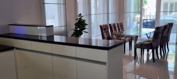 5 Schlafzimmer Haus in Chatuchak, Thailand, Nr. 4503 7