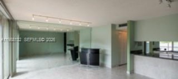 3 dormitorios dúplex en venta en Miami, Miami-Dade, Florida, USA № 614469 21