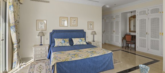 5 bedrooms Villa in Benahavis, Spain No. 4586 23