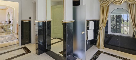 5 bedrooms Villa in Benahavis, Spain No. 4586 28