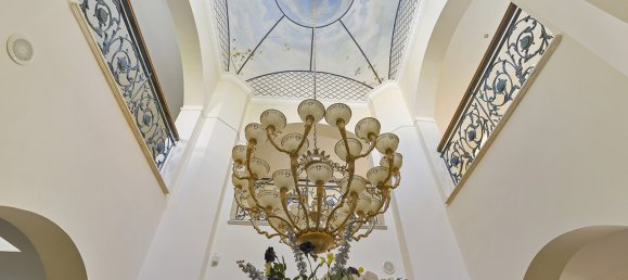 5 bedrooms Villa in Benahavis, Spain No. 4586 13