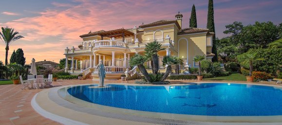 5 bedrooms Villa in Benahavis, Spain No. 4586 5