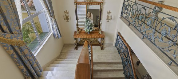 5 bedrooms Villa in Benahavis, Spain No. 4586 17