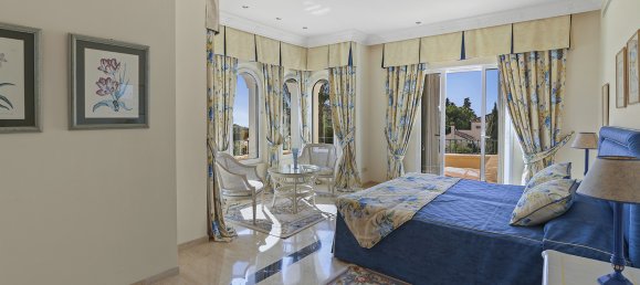 5 bedrooms Villa in Benahavis, Spain No. 4586 24