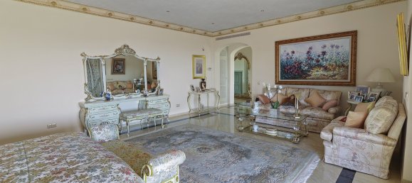 5 bedrooms Villa in Benahavis, Spain No. 4586 6