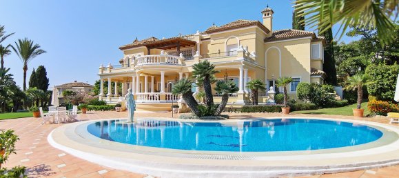 5 bedrooms Villa in Benahavis, Spain No. 4586 3