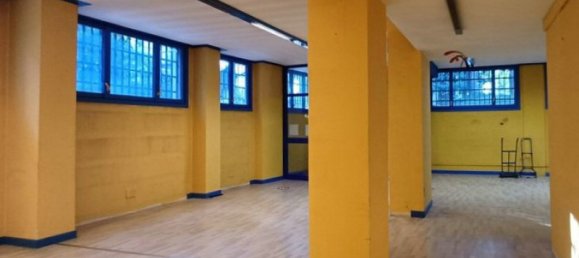 525m² Commercial property in Milan, Italy No. 240943 6