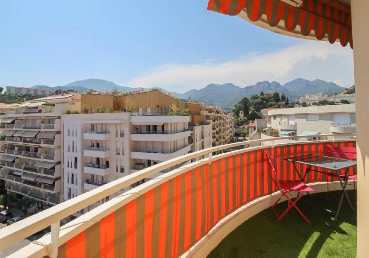 3 bedrooms Apartment in Menton, France No. 2773