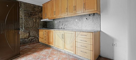 3 bedrooms House in Santiago de Piaes, Portugal No. 171471 12