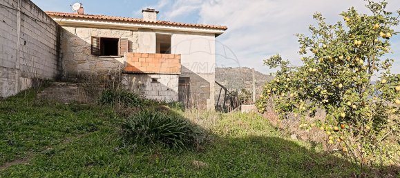 3 bedrooms House in Santiago de Piaes, Portugal No. 171471 7