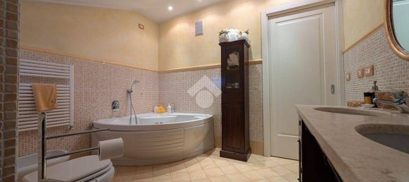 2 Schlafzimmer Villa in Cavernago, Italy, Nr. 337813 29