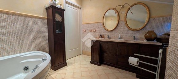 2 Schlafzimmer Villa in Cavernago, Italy, Nr. 337813 38