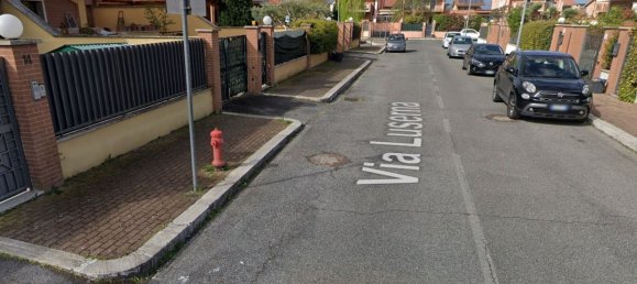 4 rooms House in Rome, Italy No. 46755 3