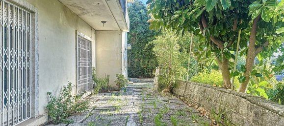 10 bedrooms Villa in Lisbon, Portugal No. 129654 3