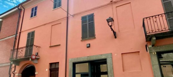 6 rooms Apartment in Busca, Italy No. 257955 2
