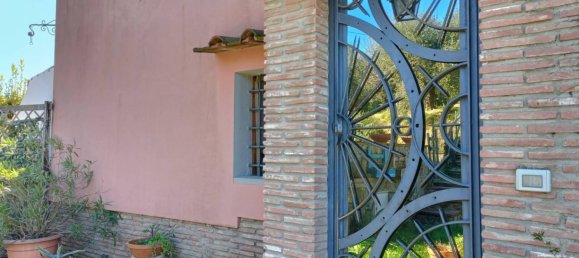 Дом с 2 спальнями в Капрая э Лимите, Италия № 49580 39