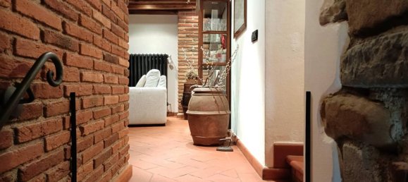 Дом с 2 спальнями в Капрая э Лимите, Италия № 49580 34