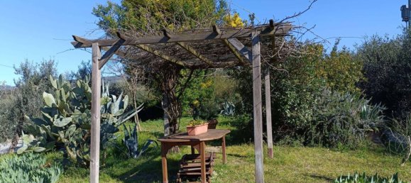 Дом с 2 спальнями в Капрая э Лимите, Италия № 49580 6