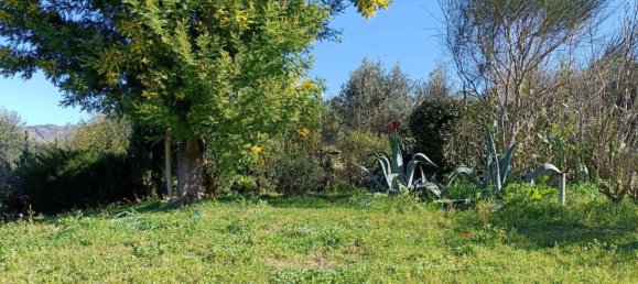 Дом с 2 спальнями в Капрая э Лимите, Италия № 49580 37