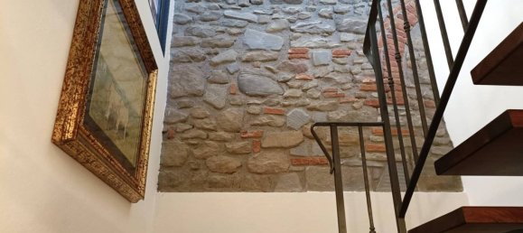 Дом с 2 спальнями в Капрая э Лимите, Италия № 49580 18