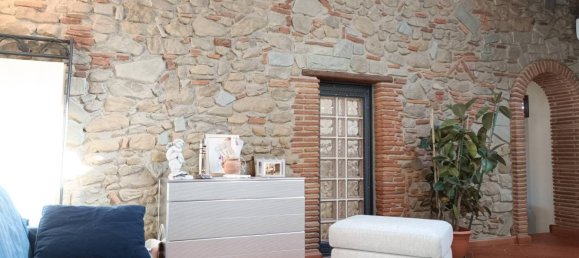 Дом с 2 спальнями в Капрая э Лимите, Италия № 49580 21