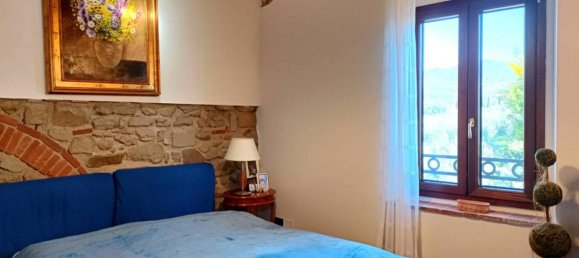 Дом с 2 спальнями в Капрая э Лимите, Италия № 49580 29