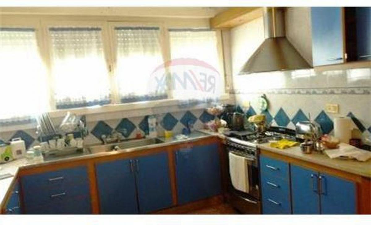 Casa de 4 dormitorios en Tigre, Argentina No. 59760