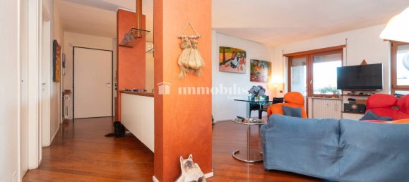 3 bedrooms Apartment in Turin, Italy No. 270587 10