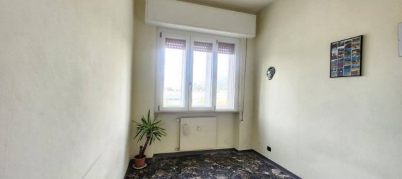 Квартира с 3 спальнями в Савона, Италия № 236800 9