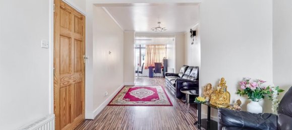 3 bedrooms Commercial property in Surbiton, United Kingdom No. 9955 2