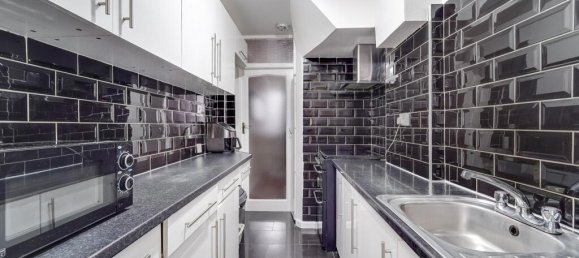 3 bedrooms Commercial property in Surbiton, United Kingdom No. 9955 6