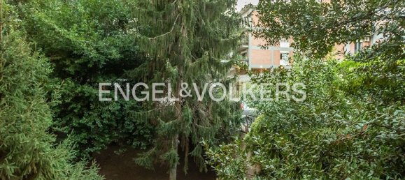 6 rooms Apartment in Rome, Italy No. 68806 12