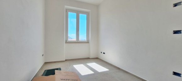 3 rooms Apartment in Rosignano Marittimo, Italy No. 298226 9