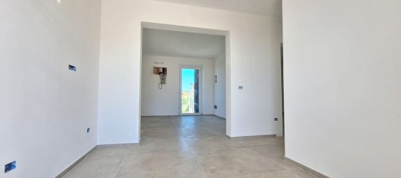 3 rooms Apartment in Rosignano Marittimo, Italy No. 298226 7
