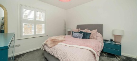 2 bedrooms House in Surbiton, United Kingdom No. 10274 4